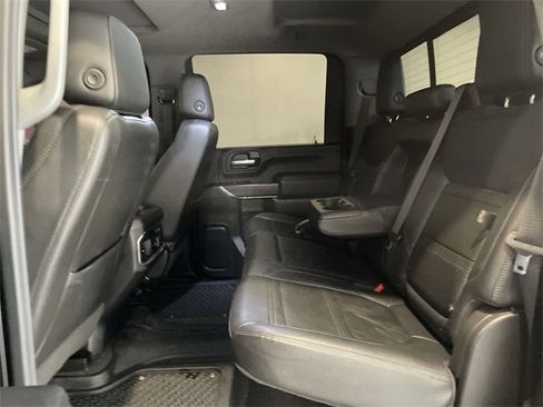 Used 2023 GMC Sierra 3500 Denali w/ Denali Black Diamond Edition image 13