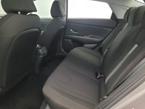 Used 2023 Hyundai Elantra SEL w/ Convenience Package FWD image 18