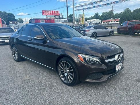 Used 2015 Mercedes-Benz C 300 4MATIC Sedan image 4