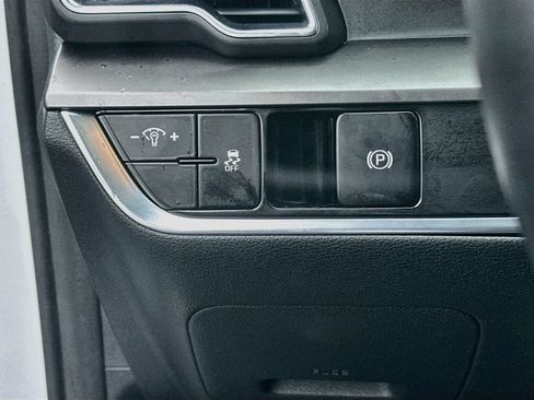 Certified 2023 Kia Sportage EX FWD image 10