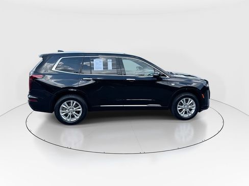 Used 2024 Cadillac XT6 Luxury FWD image 9