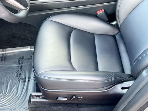 Used 2023 Tesla Model Y Long Range image 18