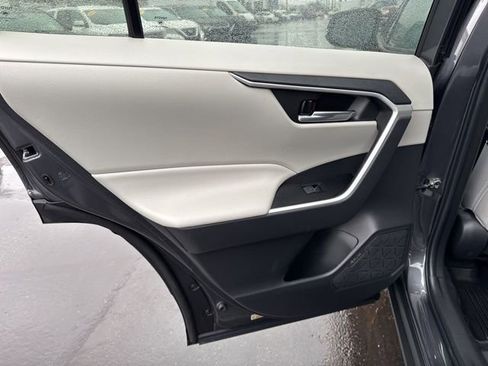 Used 2023 Toyota RAV4 XLE image 18