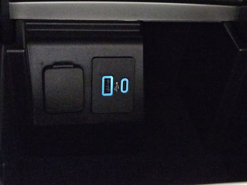 Used 2023 Ford Explorer XLT w/ Equipment Group 202A image 16