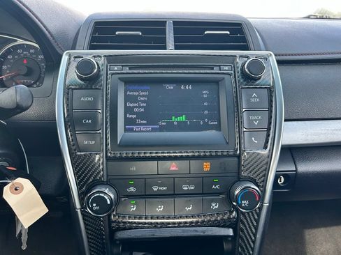 Used 2017 Toyota Camry SE FWD image 23