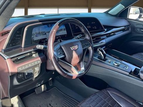 Used 2021 Cadillac Escalade ESV Premium Luxury Platinum image 14