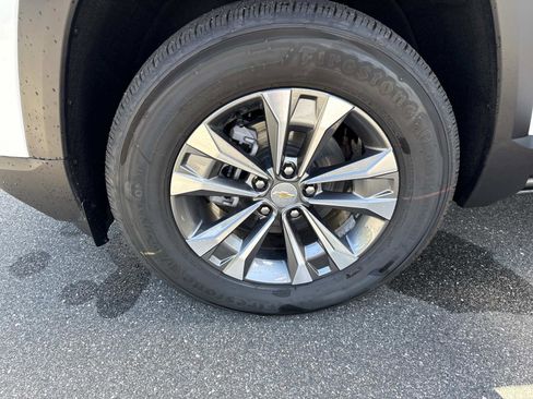 New 2026 Chevrolet Equinox LT image 32