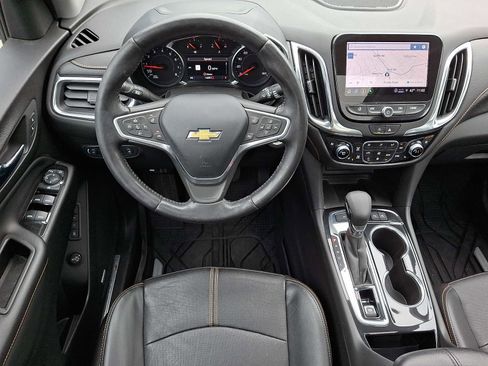 Used 2022 Chevrolet Equinox Premier AWD/4WD image 10