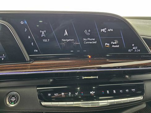 Used 2023 Cadillac Escalade Premium Luxury AWD/4WD image 25