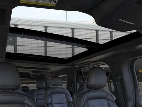 New 2026 Lincoln Navigator L Black Label AWD/4WD image 23