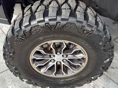 Used 2018 Chevrolet Colorado ZR2 AWD/4WD image 10