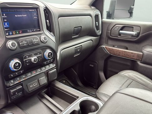Used 2023 GMC Sierra 3500 Denali w/ Denali Ultimate Package AWD/4WD image 19