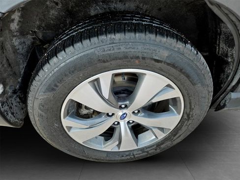 Used 2024 Subaru Ascent Premium w/ Convenience Package image 34