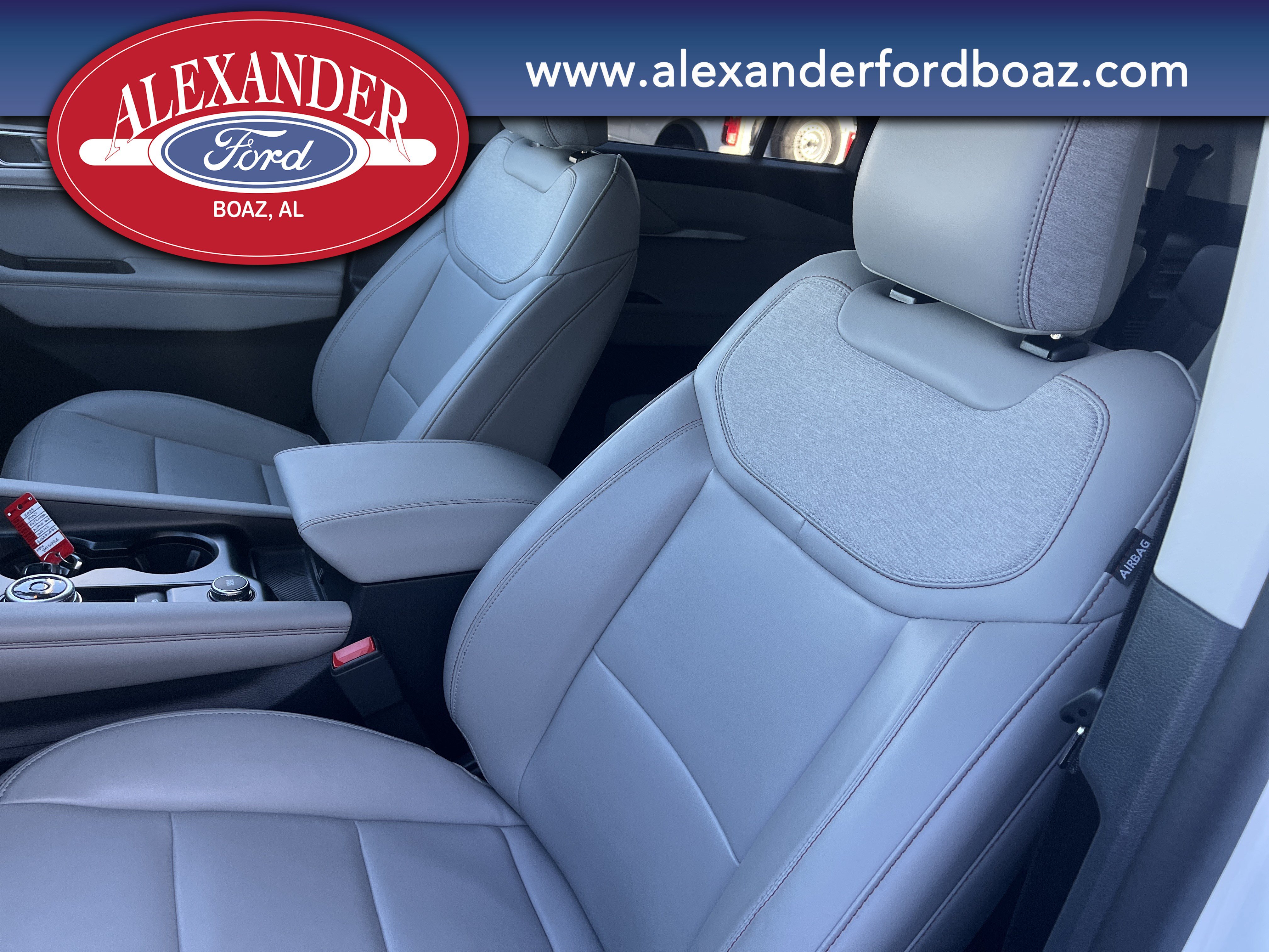 Used 2025 Ford Explorer Active w/ Active Comfort Package AWD/4WD image 11