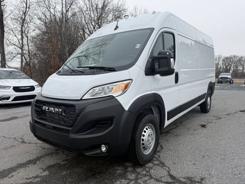 New 2026 RAM ProMaster 2500 w/ Convenience Group FWD image 3