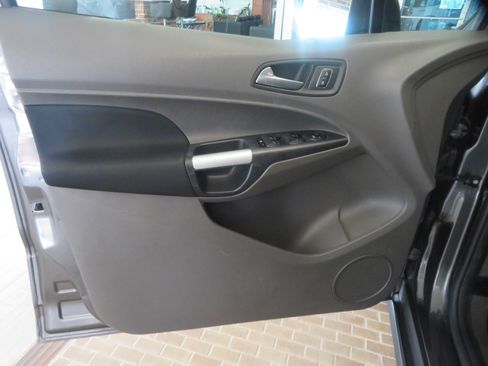 Used 2020 Ford Transit Connect XLT FWD image 13