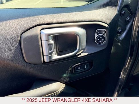 Certified 2025 Jeep Wrangler Unlimited Sahara w/ Safety Group AWD/4WD image 15