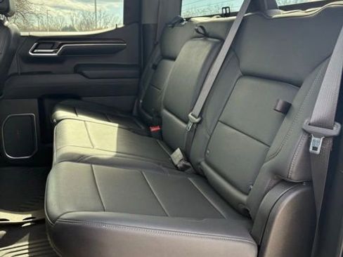 Used 2022 GMC Sierra 1500 SLT AWD/4WD image 28