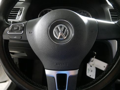 Used 2015 Volkswagen Passat 1.8T Wolfsburg Edition image 25