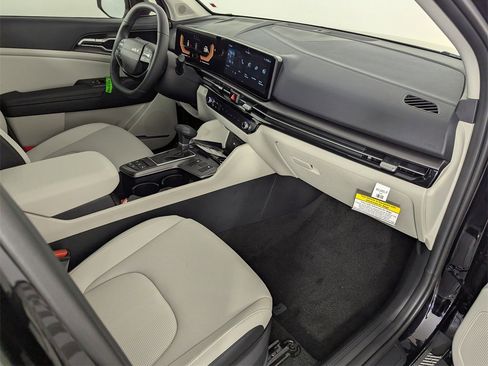 New 2026 Kia Sportage EX image 37