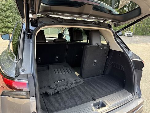 Used 2025 INFINITI QX60 Luxe w/ Vision Package image 27