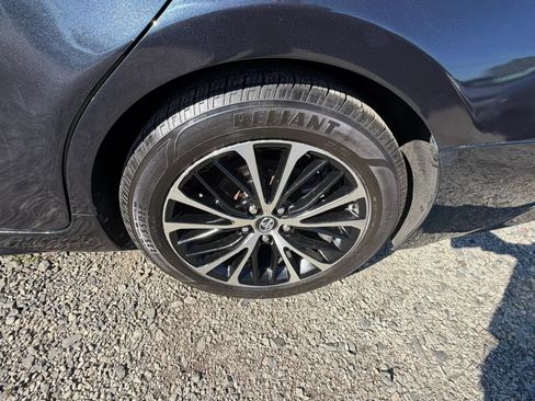 Used 2021 Toyota Camry SE FWD image 8