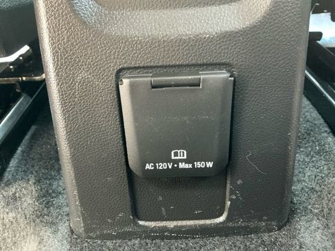 Used 2022 Buick Encore Preferred w/ Safety Package AWD/4WD image 31