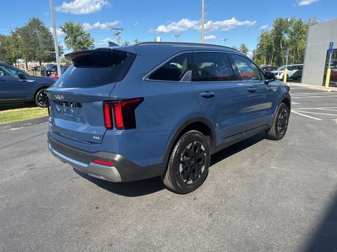 New 2026 Kia Sorento S w/ S Panoramic Sunroof Package image 6