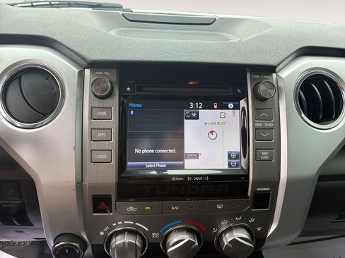 Used 2017 Toyota Tundra SR5 w/ SR5 Upgrade Package image 24