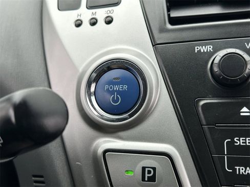 Used 2012 Toyota Prius V Three image 27