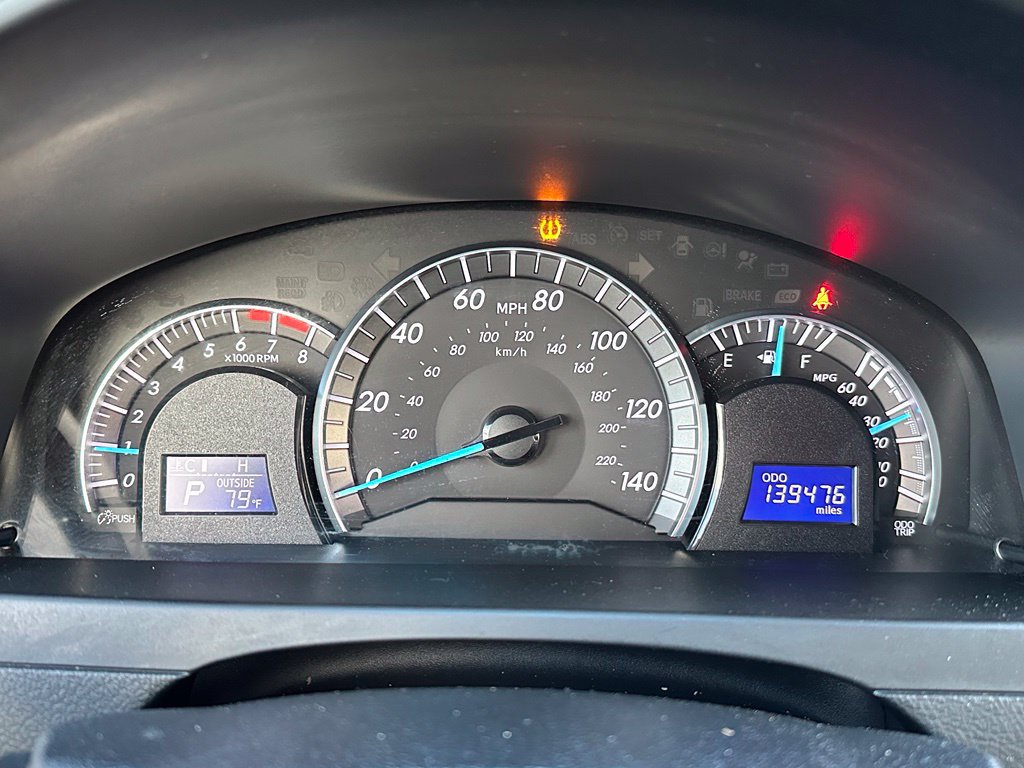 Used 2012 Toyota Camry SE FWD image 29