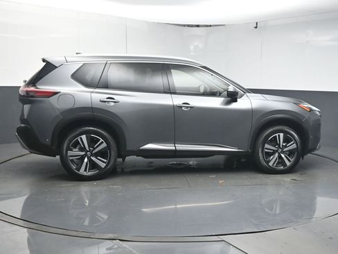 Used 2023 Nissan Rogue Platinum w/ Platinum Premium Package image 8