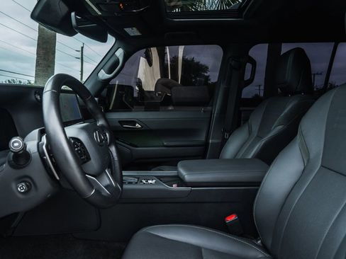 Used 2024 Lexus GX 550 image 14