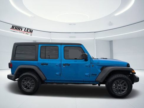 Used 2024 Jeep Wrangler Sport S image 2