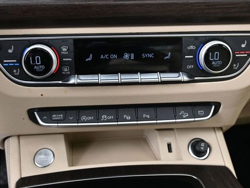 Used 2023 Audi Q5 2.0T Prestige w/ Prestige Package image 31