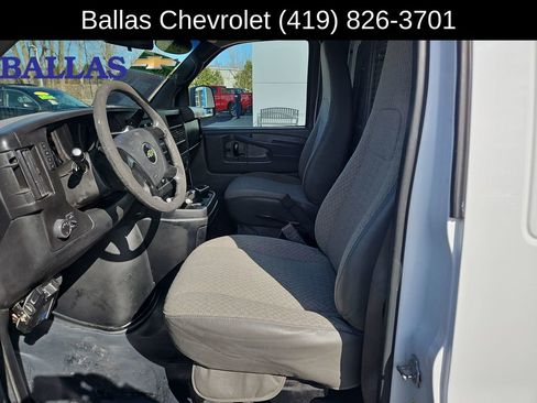 Certified 2015 Chevrolet Express 3500 Work Van image 21