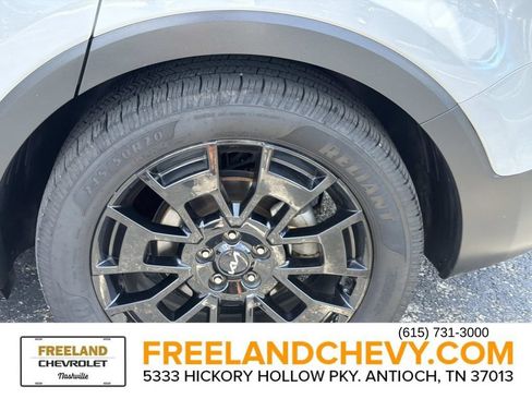 Used 2022 Kia Telluride SX w/ SX Prestige Package AWD/4WD image 11