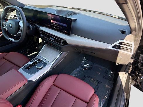 Used 2025 BMW 330i Sedan image 14