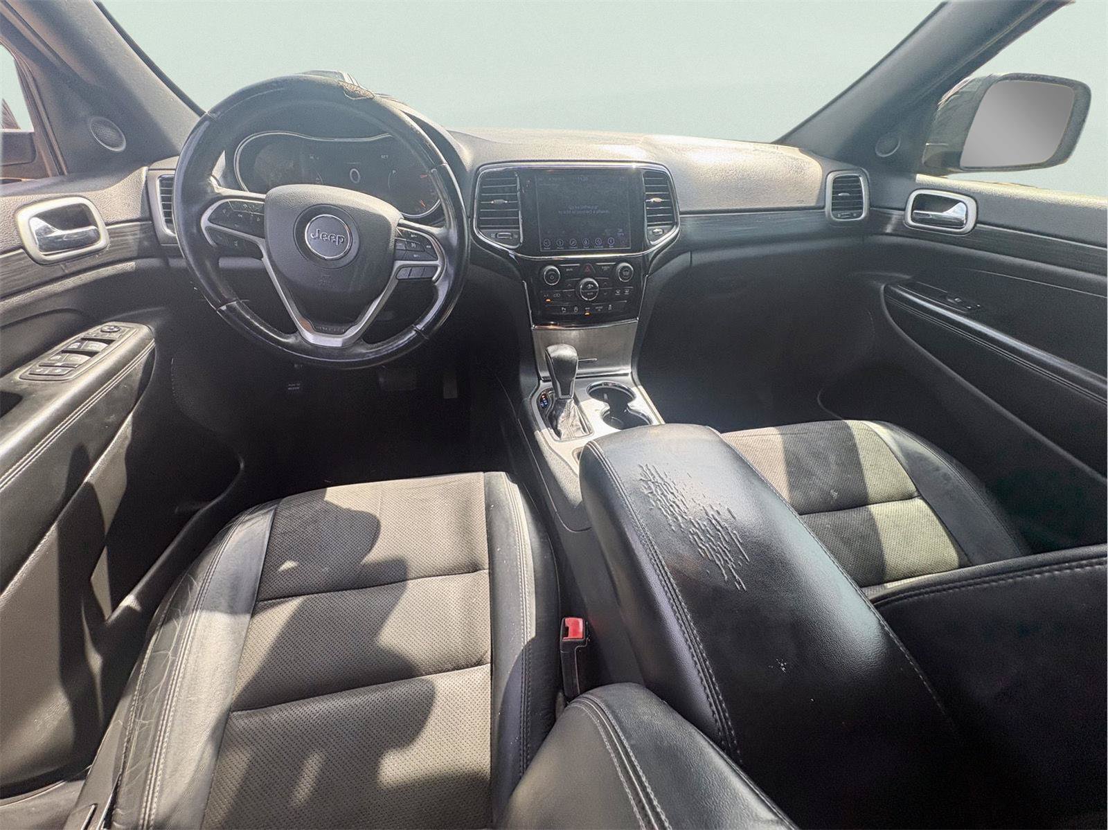 Used 2019 Jeep Grand Cherokee Altitude RWD image 9