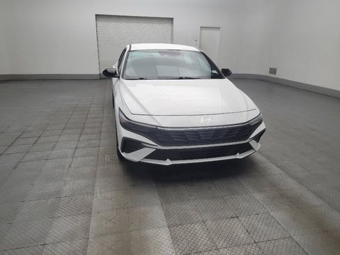 Used 2025 Hyundai Elantra Sport FWD image 14