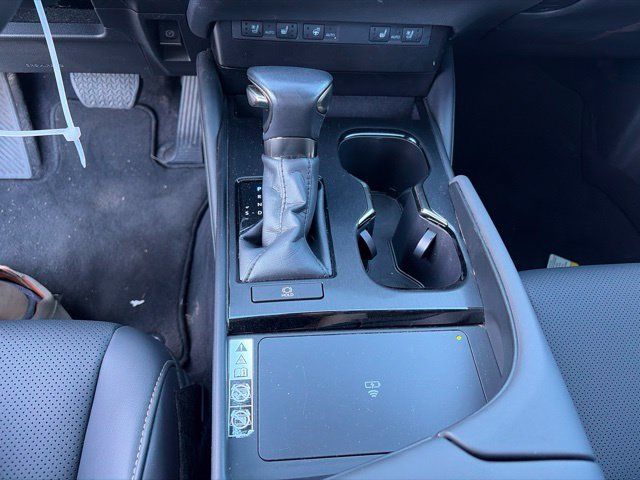 Used 2023 Lexus ES 250 w/ Premium Package AWD/4WD image 9