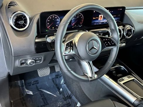 Certified 2025 Mercedes-Benz GLA 250 image 11