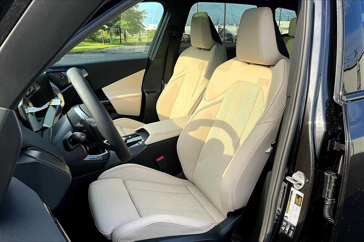 Used 2026 BMW X3 xDrive30i w/ Premium Package AWD/4WD image 9