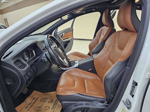 Used 2015 Volvo S60 T6 Platinum image 16