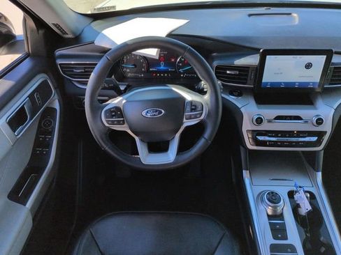 Certified 2023 Ford Explorer XLT w/ Equipment Group 202A image 17