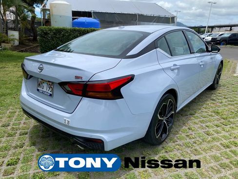 Used 2024 Nissan Altima 2.5 SR FWD image 7