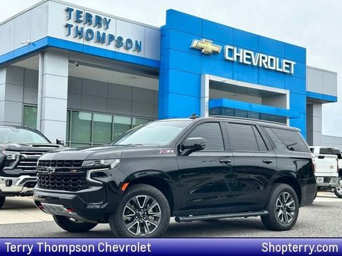 Used 2024 Chevrolet Tahoe Z71 w/ Luxury Package AWD/4WD image 1