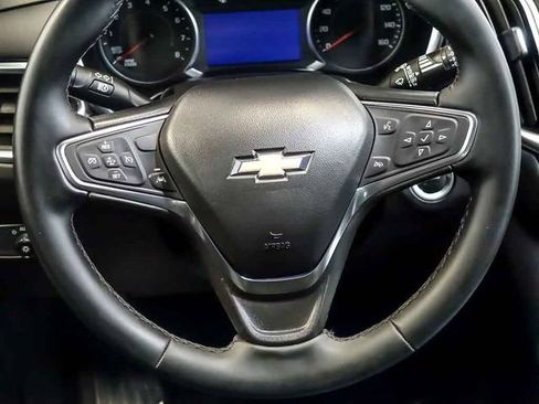 Used 2024 Chevrolet Equinox LT AWD/4WD image 18