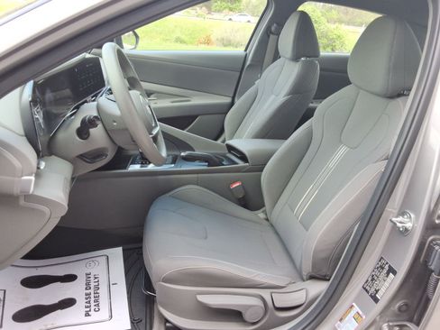 Used 2024 Hyundai Elantra SEL FWD image 26