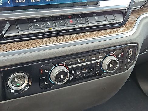 Used 2023 Chevrolet Silverado 1500 LT AWD/4WD image 23